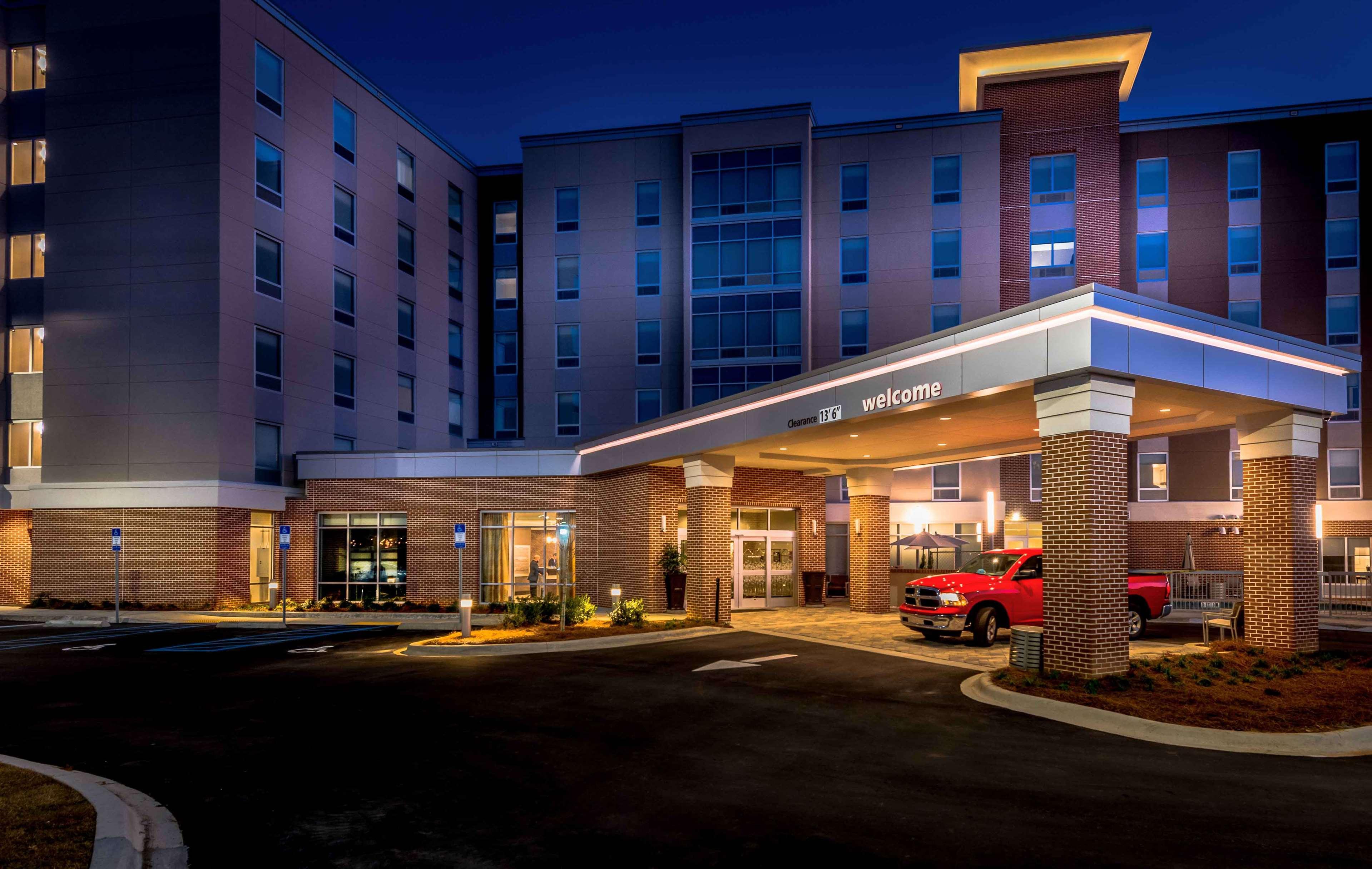 Hampton Inn & Suites Tallahassee Capitol-University Екстериор снимка