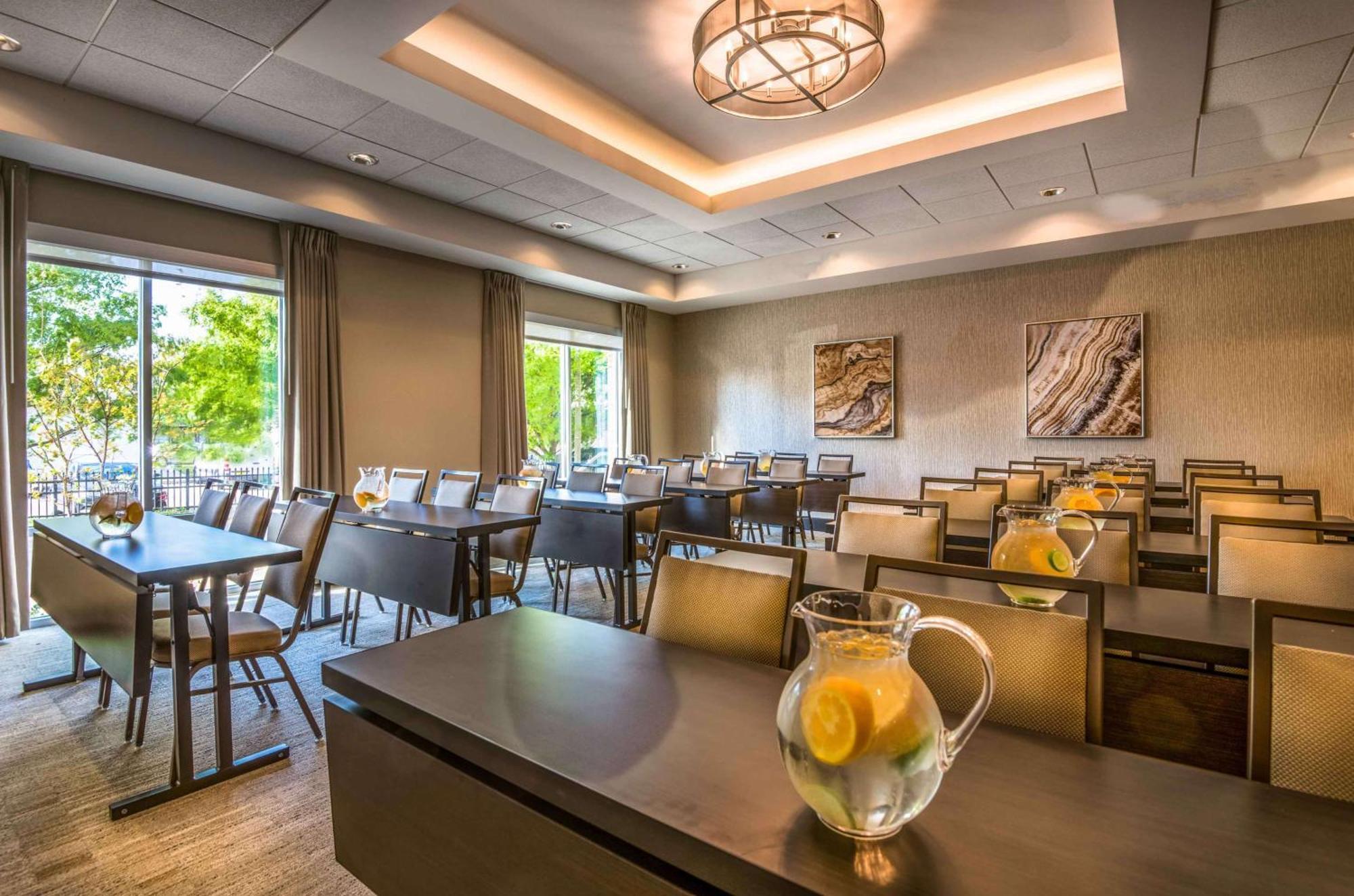 Hampton Inn & Suites Tallahassee Capitol-University Екстериор снимка